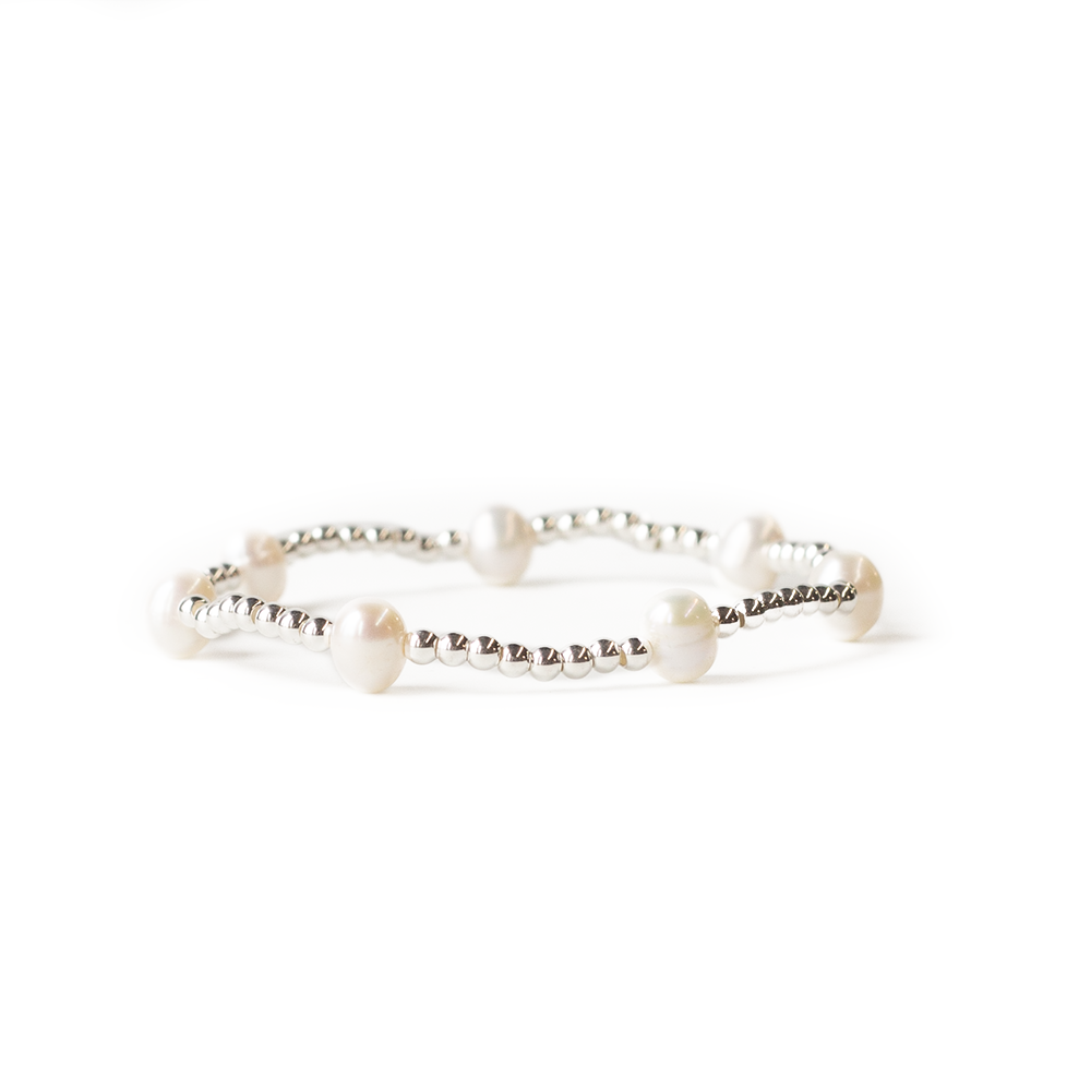 Lenny & Eva: Silver Dot Beaded Bracelet with Pearls